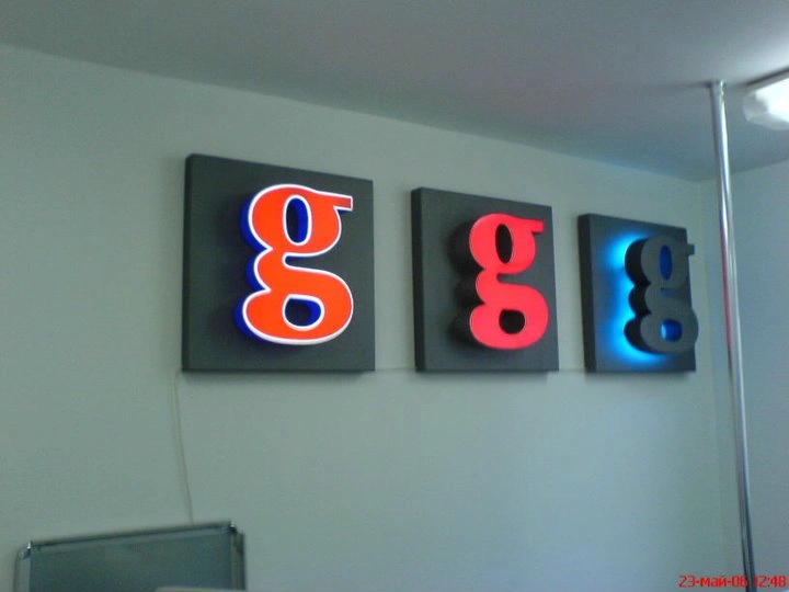 Светещи обемни букви Google