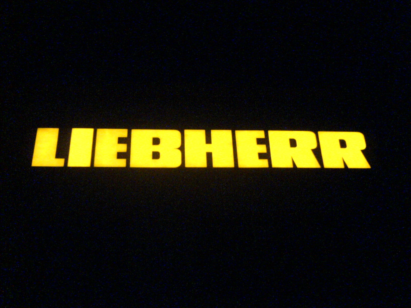 3D светещи обемни букви LIEBHERR